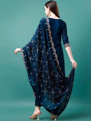 women ethnic motifs embroidered regular thread work kurta with trousers & with dupatta 4