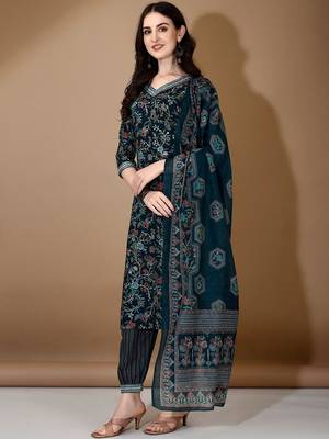 women floral printed regular thread work kurta with patiala & with dupatta 6