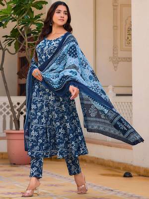 women floral printed cotton anarkali kurta with trousers & dupatta 3