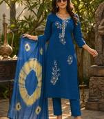 women ethnic motifs embroidered regular thread work kurta with trousers & with dupatta