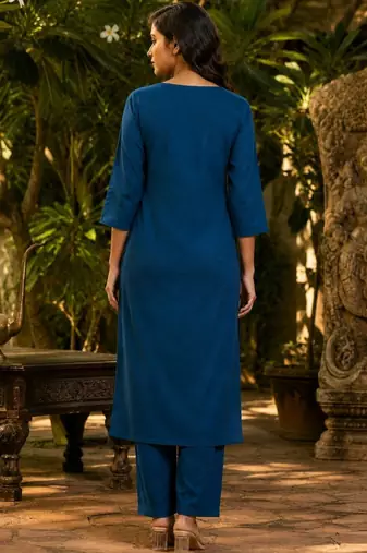 women ethnic motifs embroidered regular thread work kurta with trousers & with dupatta