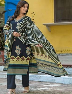 women floral printed sequinned  cotton kurta with trousers & with dupatta 5