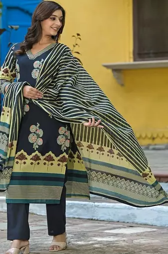women floral printed sequinned  cotton kurta with trousers & with dupatta