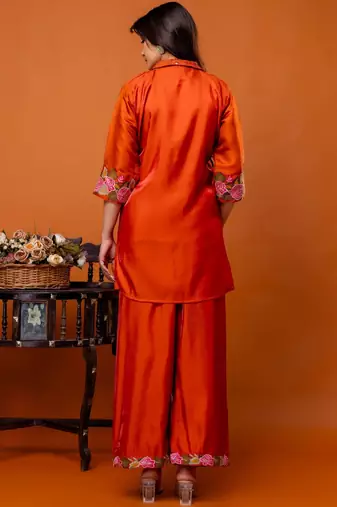 women floral embroidered regular thread work kurta with palazzos