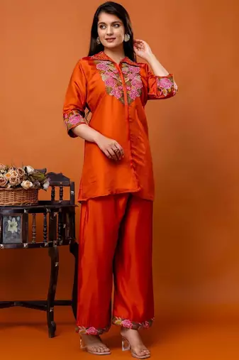 women floral embroidered regular thread work kurta with palazzos