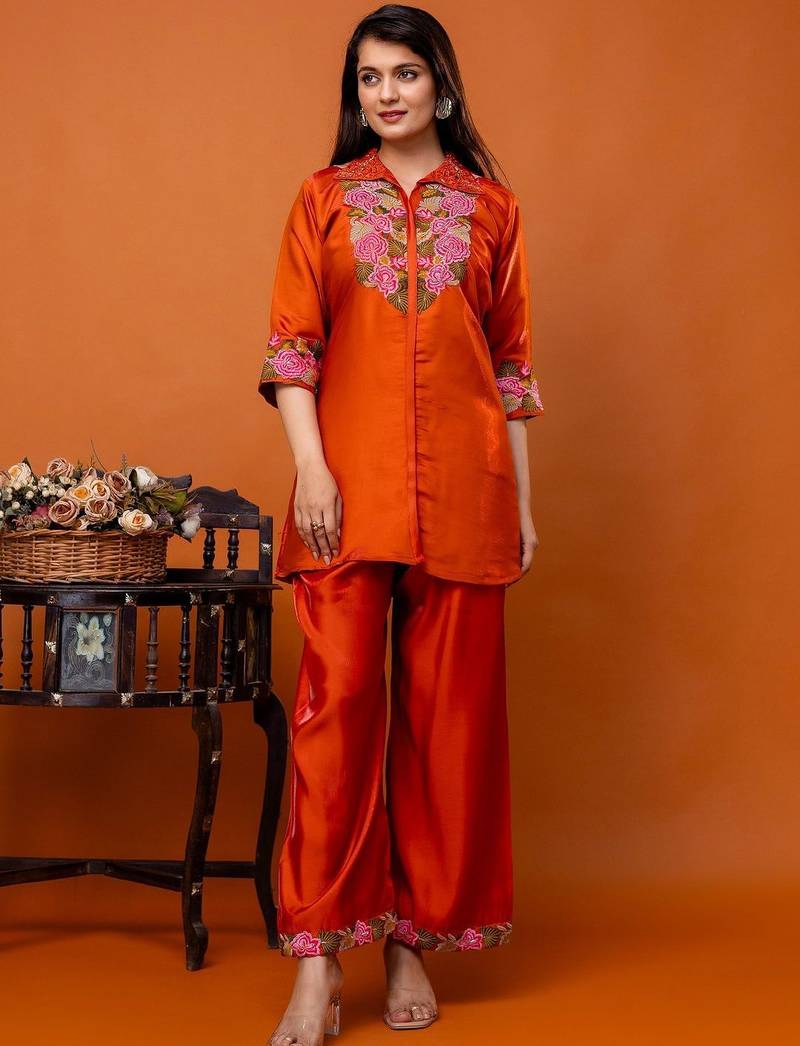 women floral embroidered regular thread work kurta with palazzos