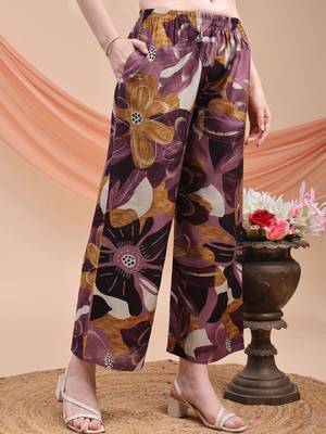 women floral printed regular kurta with palazzos 6