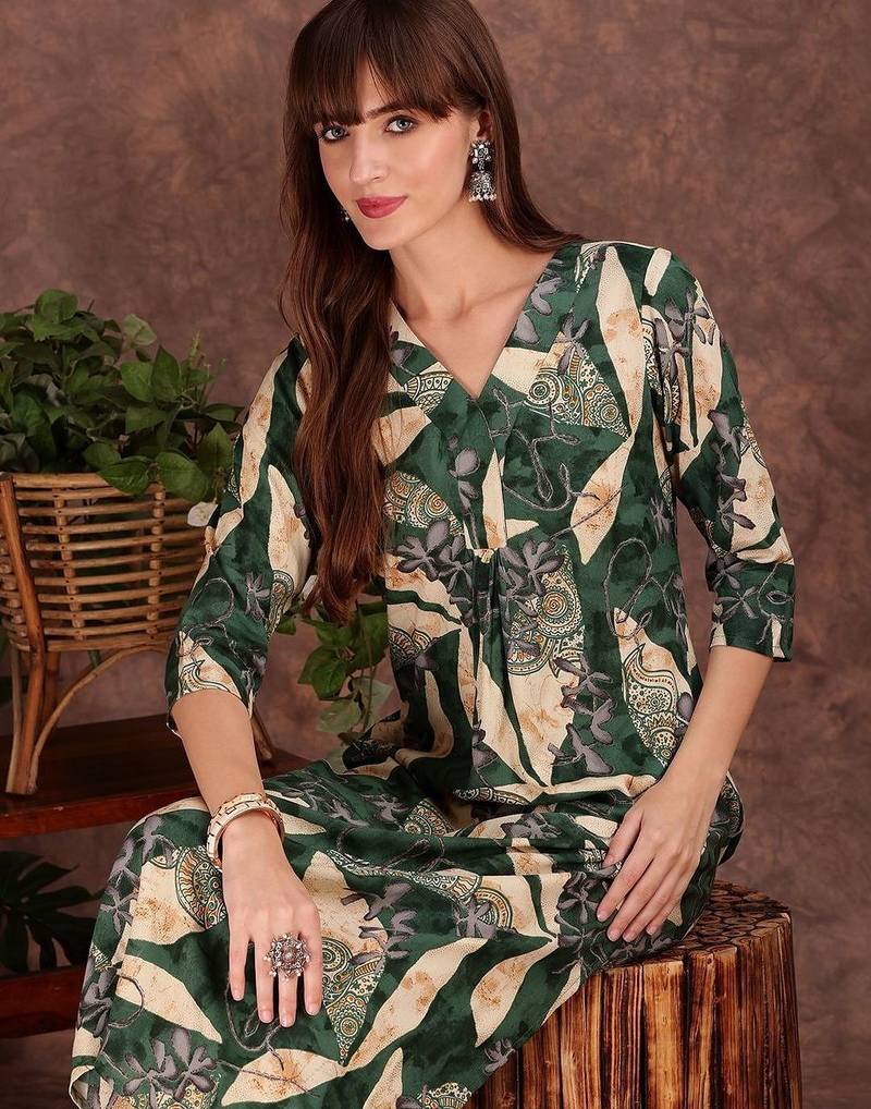 women ethnic motifs printed regular kurta with palazzos