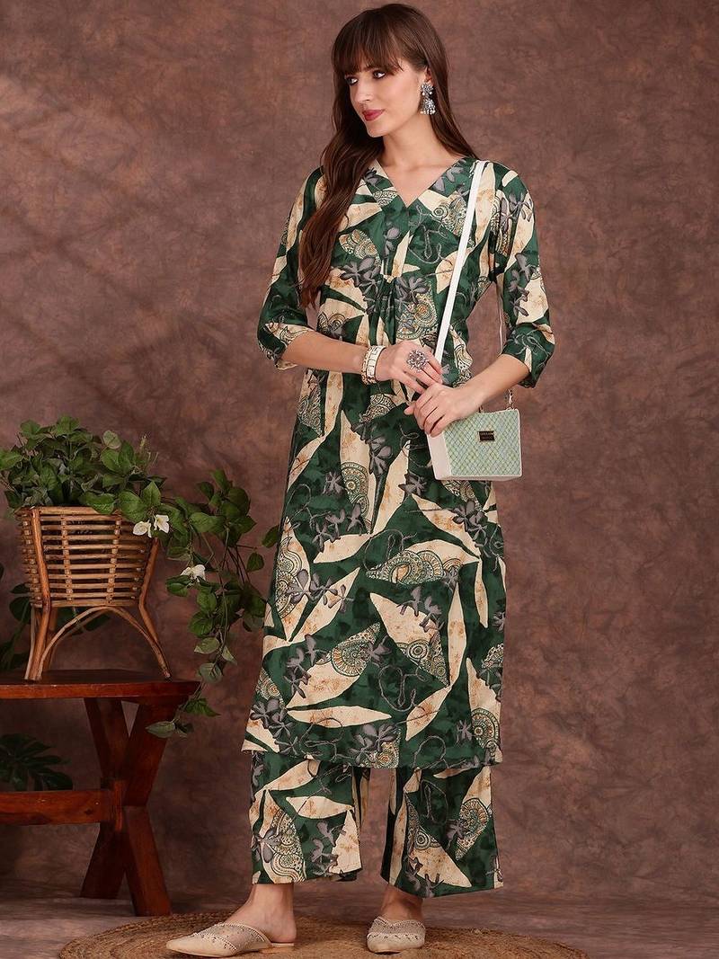 women ethnic motifs printed regular kurta with palazzos