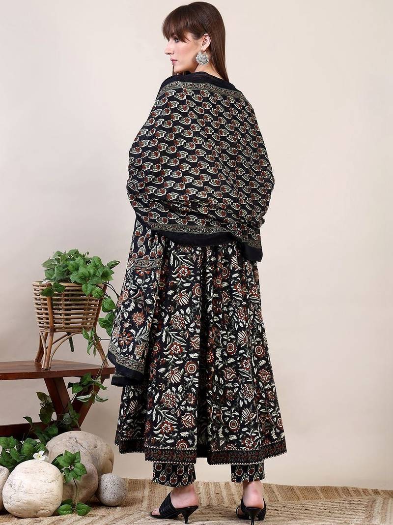 women floral printed empire kurta with trousers & with dupatta