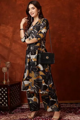 women floral printed regular kurta with palazzos