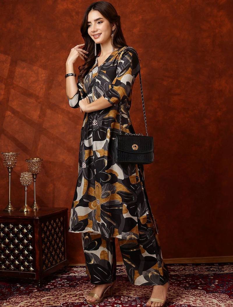 women floral printed regular kurta with palazzos