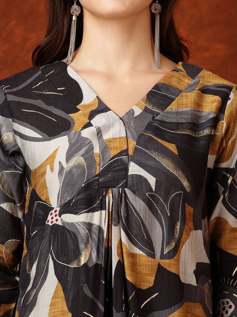 women floral printed regular kurta with palazzos