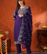 women floral embroidered regular thread work chanderi cotton kurta with trousers & with dupatta