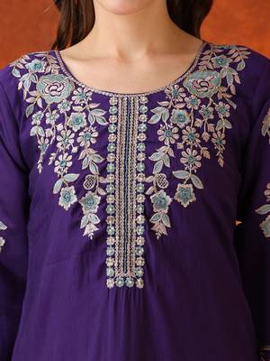 women floral embroidered regular thread work chanderi cotton kurta with trousers & with dupatta 2