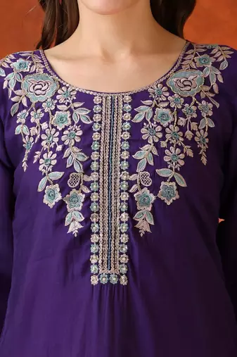 women floral embroidered regular thread work chanderi cotton kurta with trousers & with dupatta