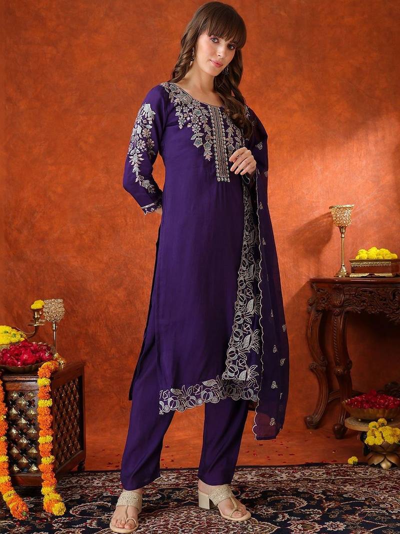 women floral embroidered regular thread work chanderi cotton kurta with trousers & with dupatta