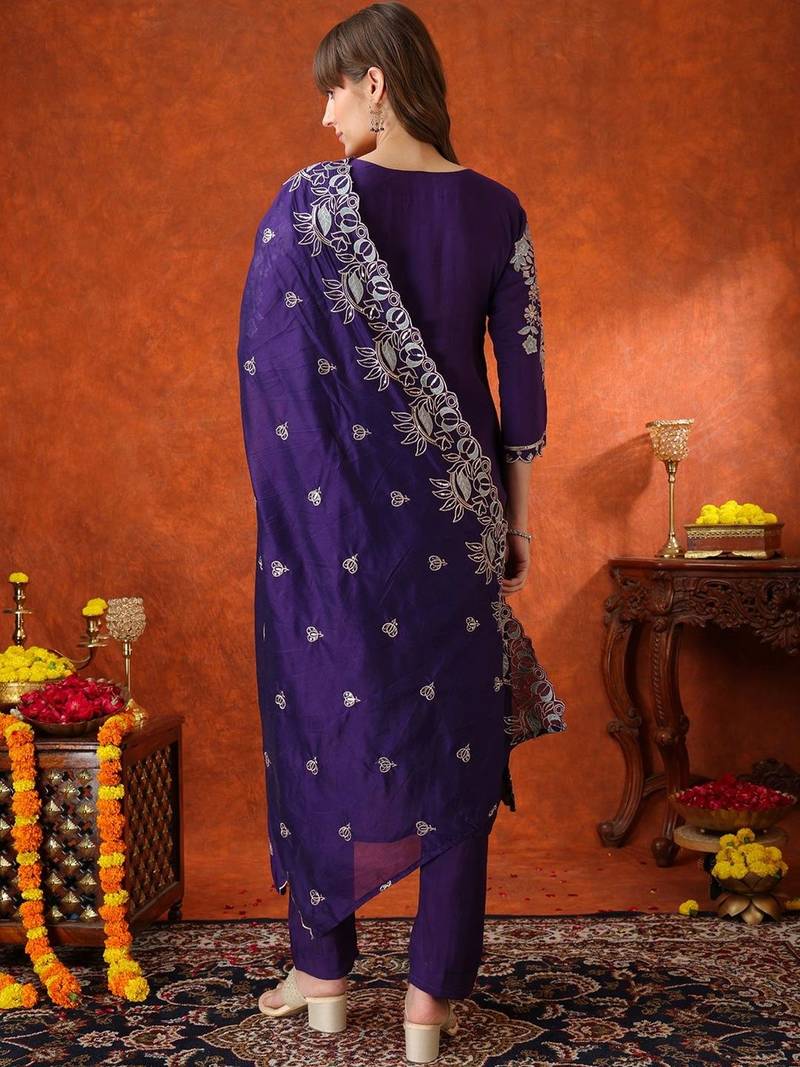 women floral embroidered regular thread work chanderi cotton kurta with trousers & with dupatta