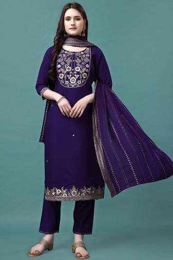 embroidered round neck zari chanderi silk kurta with trousers & dupatta