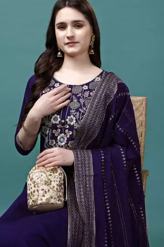 embroidered round neck zari chanderi silk kurta with trousers & dupatta
