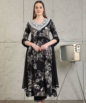 women floral embroidered pleated kurta & trousers with dupatta 2