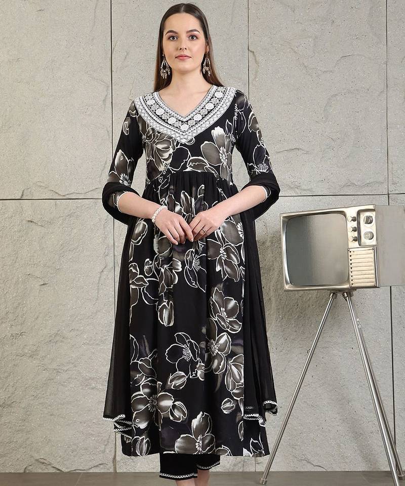 women floral embroidered pleated kurta & trousers with dupatta