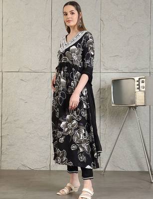 women floral embroidered pleated kurta & trousers with dupatta 5
