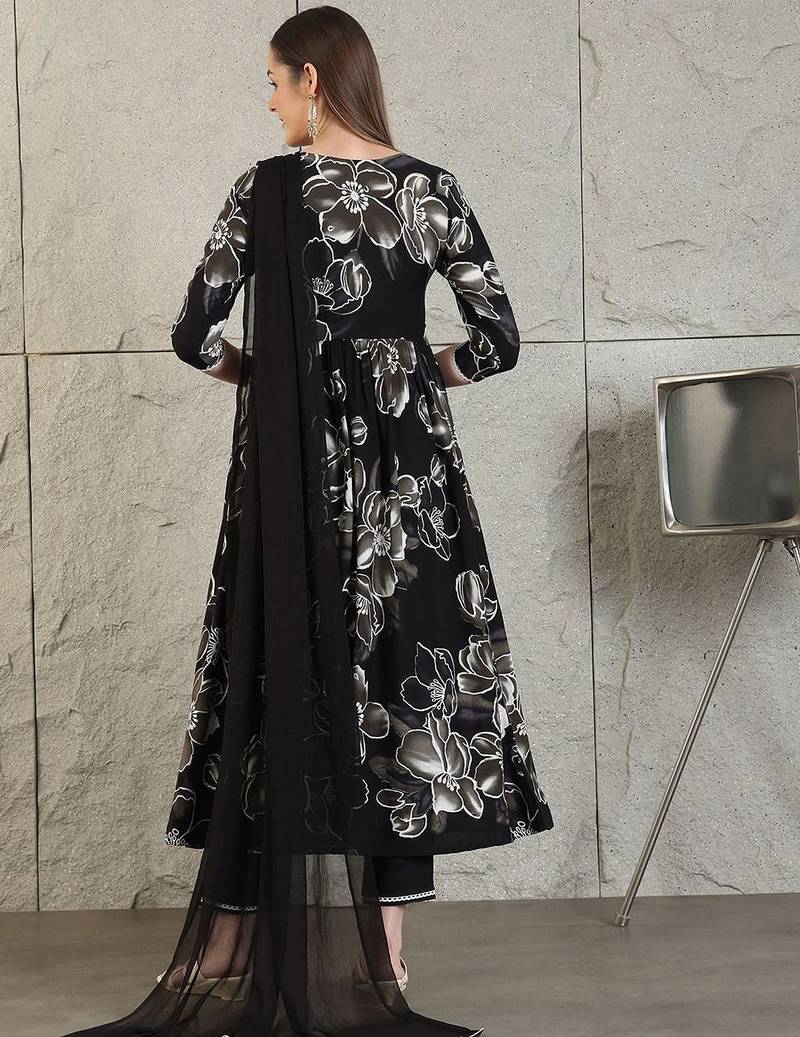 women floral embroidered pleated kurta & trousers with dupatta