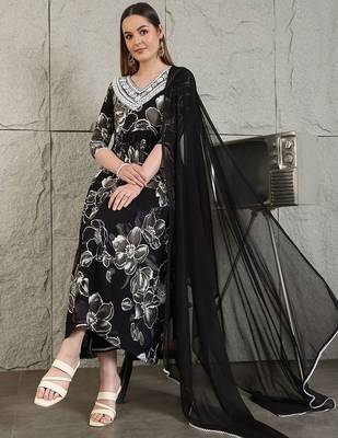 women floral embroidered pleated kurta & trousers with dupatta 1