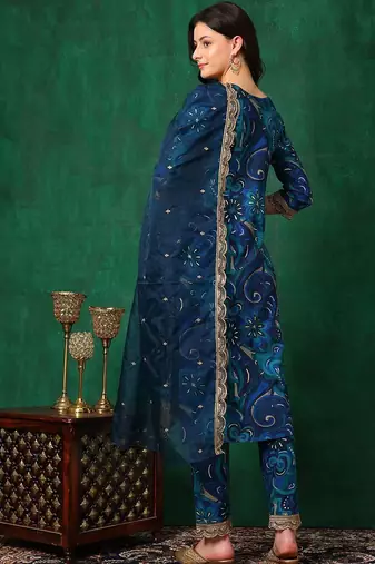 women floral embroidered kurta with trousers & dupatta
