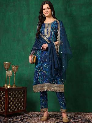 women floral embroidered kurta with trousers & dupatta 6