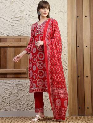 women bandhani embroidered regular thread work  cotton kurta with trousers & with dupatta 4