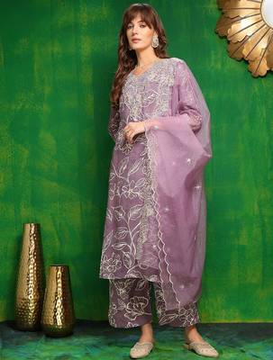 women ethnic motifs embroidered regular kantha work kurta with palazzos & with dupatta 1