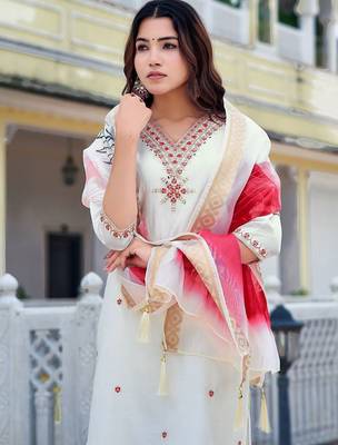 floral embroidered regular chanderi cotton kurta with trousers with dupatta 2