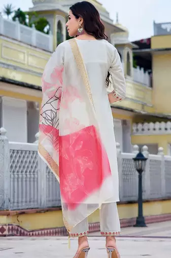floral embroidered regular chanderi cotton kurta with trousers with dupatta