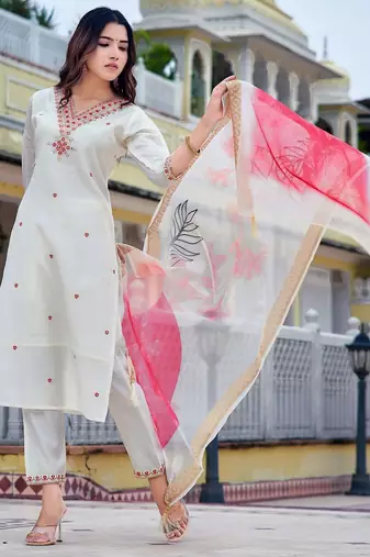 floral embroidered regular chanderi cotton kurta with trousers with dupatta