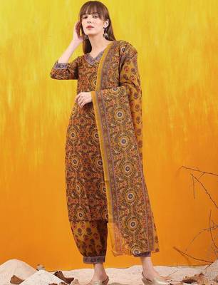 women ethnic motifs printed regular kurta with patiala & with dupatta 1