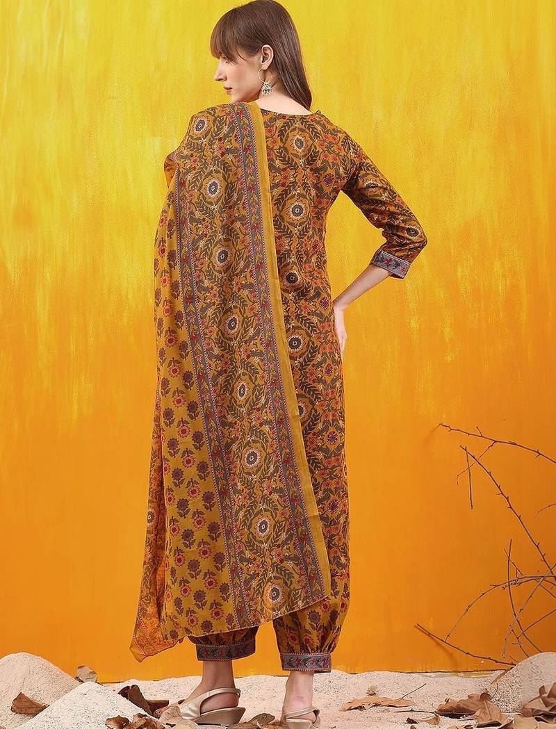 women ethnic motifs printed regular kurta with patiala & with dupatta