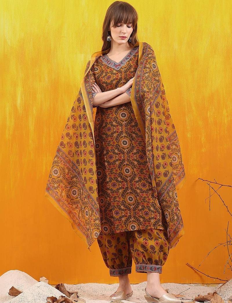 women ethnic motifs printed regular kurta with patiala & with dupatta