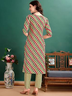 women leheriya printed kurta with trousers & with dupatta 6