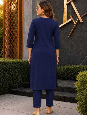 women ethnic motifs embroidered regular thread work kurta with trousers 4