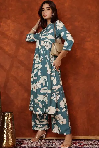 women floral printed regular kurta with palazzos