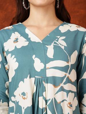 women floral printed regular kurta with palazzos 7
