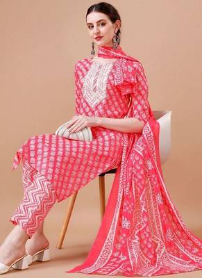 floral printed thread workkurta with trousers & dupatta 6