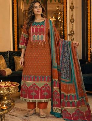 women ethnic motifs printed regular  cotton kurta with trousers & with dupatta 1
