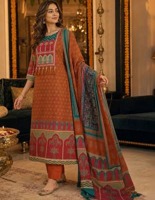 women ethnic motifs printed regular  cotton kurta with trousers & with dupatta 4