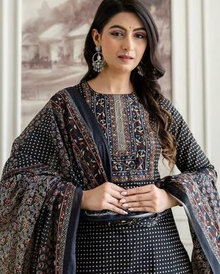women ethnic motifs printed regular sequinned  cotton kurta with trousers & with dupatta 2