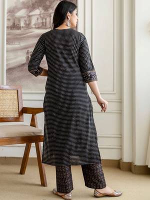 women ethnic motifs printed regular sequinned  cotton kurta with trousers & with dupatta 5