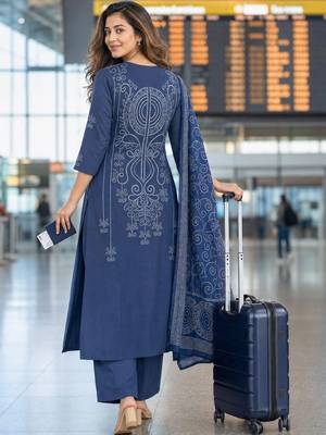 women ethnic motifs printed regular  cotton kurta with palazzos & with dupatta 2