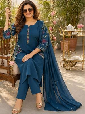 women ethnic motifs embroidered regular thread work  cotton kurta with trousers & with 1